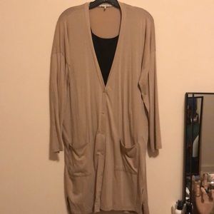 Oak + Fort slouchy, light cardigan